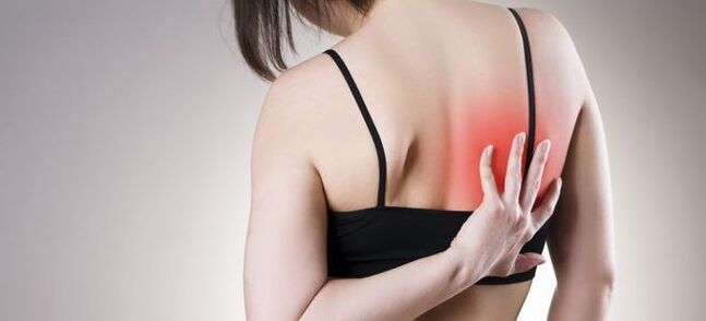 Increased back pain during movement is a sign of thoracic osteochondrosis