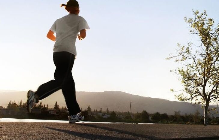 running for arthrosis of the hip joint
